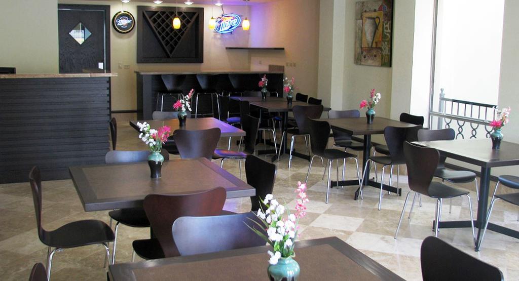 Hotel Alameda Express Matamoros  Exterior photo