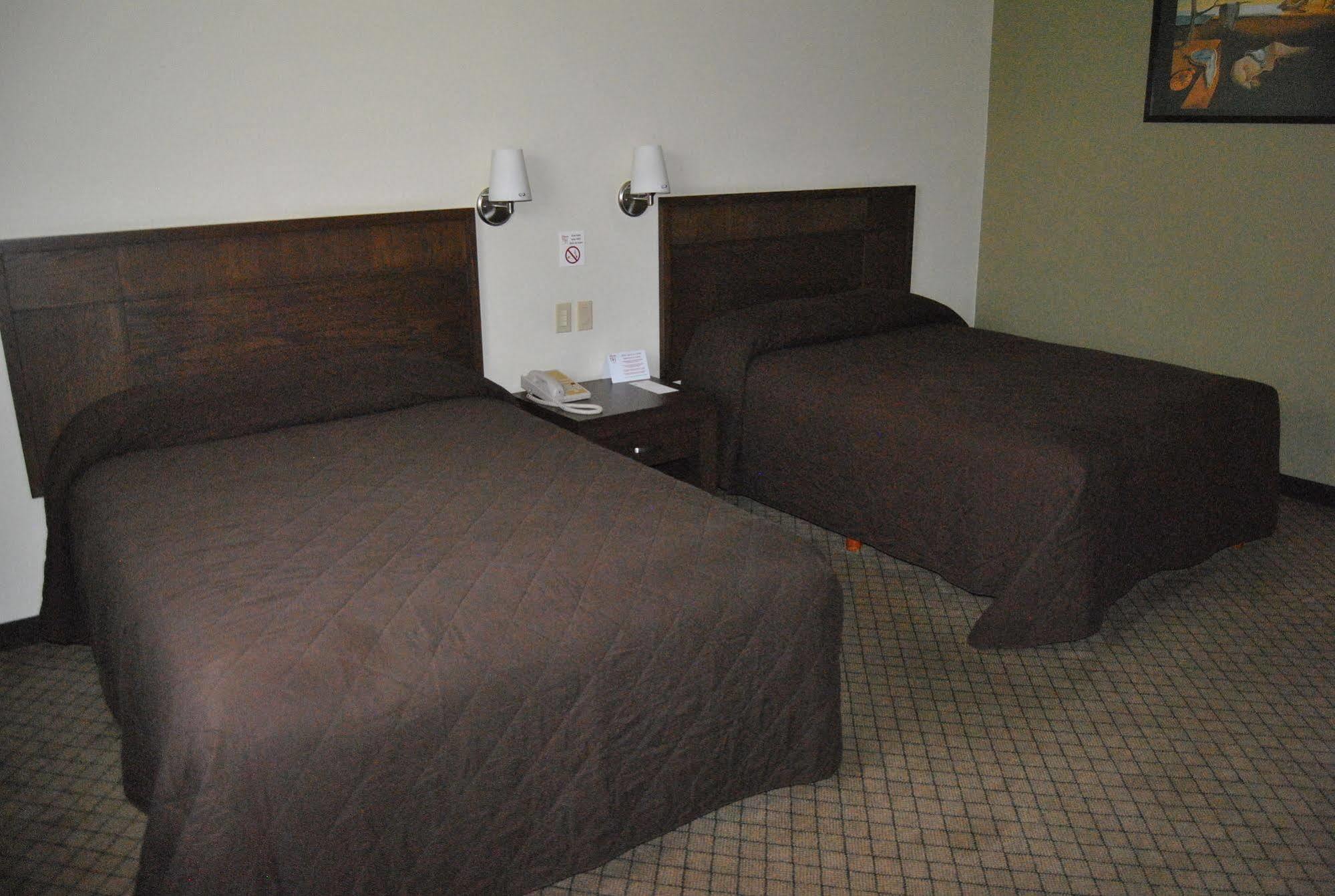 Hotel Alameda Express Matamoros  Exterior photo